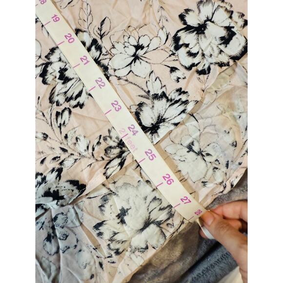 NWT Soirée Women Blouse Short Sleeve‎ Pale Pink Floral Crew Neck Size 1X - Picture 8 of 9